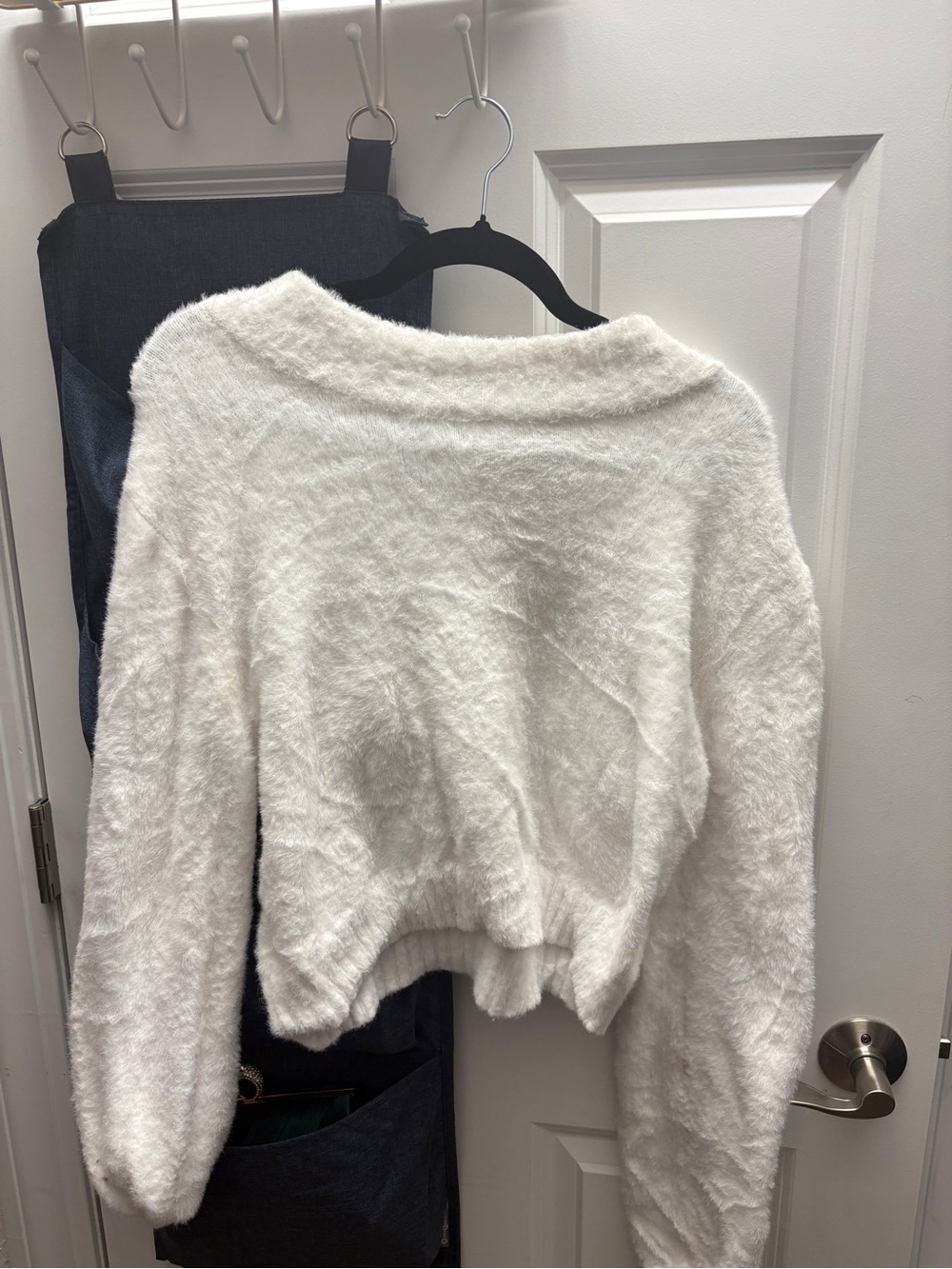 La Hearts Fuzzy White sweater
